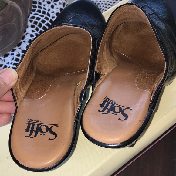 Sofft “Bria” Black Slip-on Mule Clogs Sized 7.5 - Picture 9 of 11